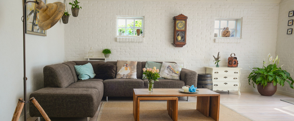Uncluttered, minimalist living room