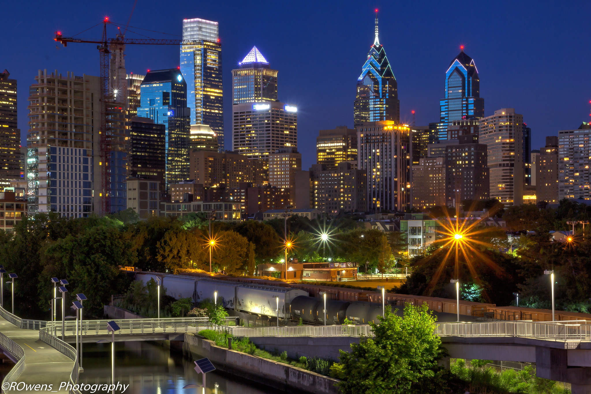 downtown skyline in Philadelphia