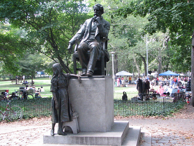 statue of Charles Dickens